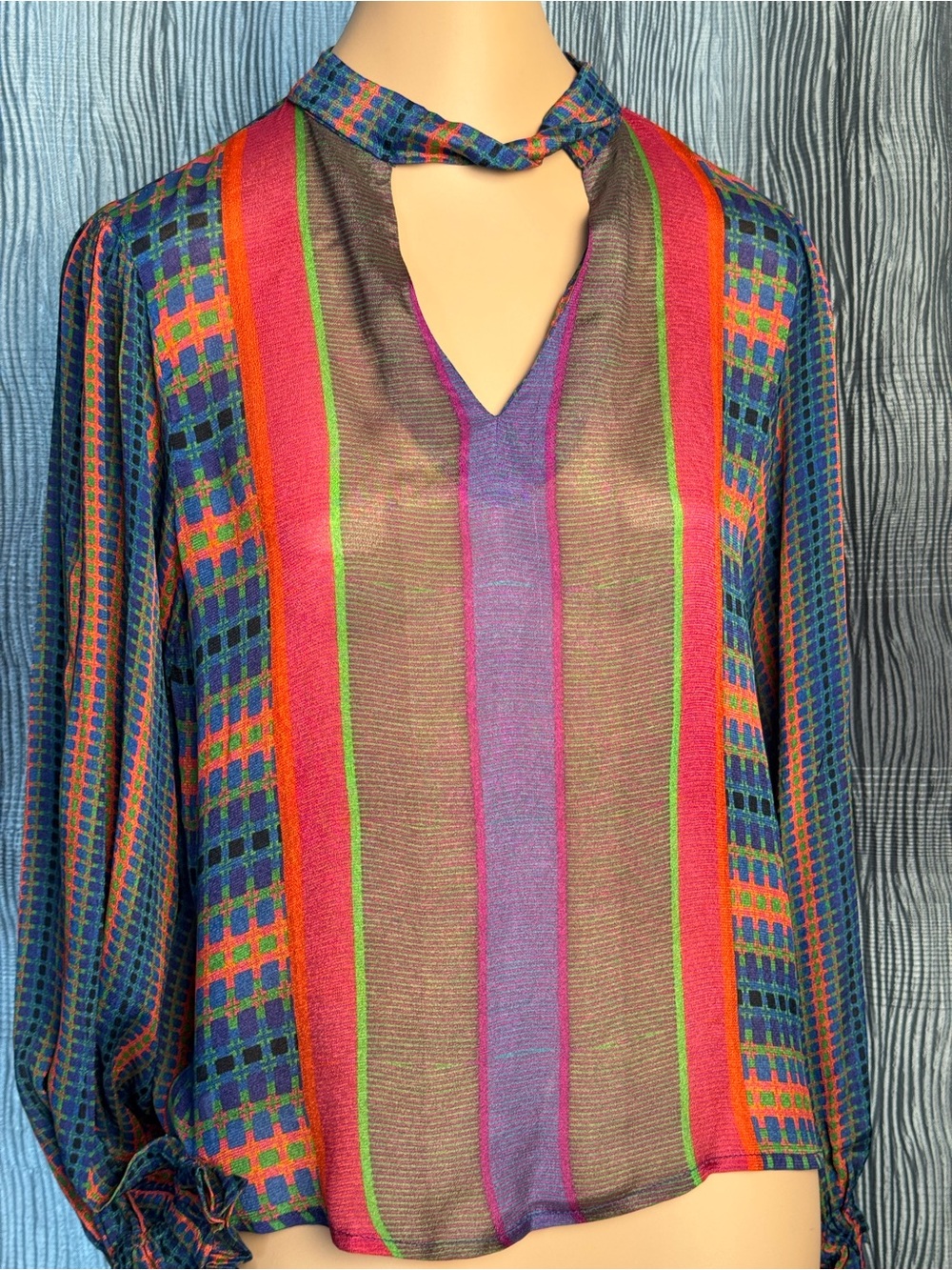 CONDITION APPLY Anthropology Women’s Multicolor Stripe Keyhole Blouse Size XS